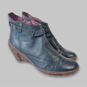 El Naturalista Women's Leather Lagenlook Black Winter Wedge Boots  Size 41